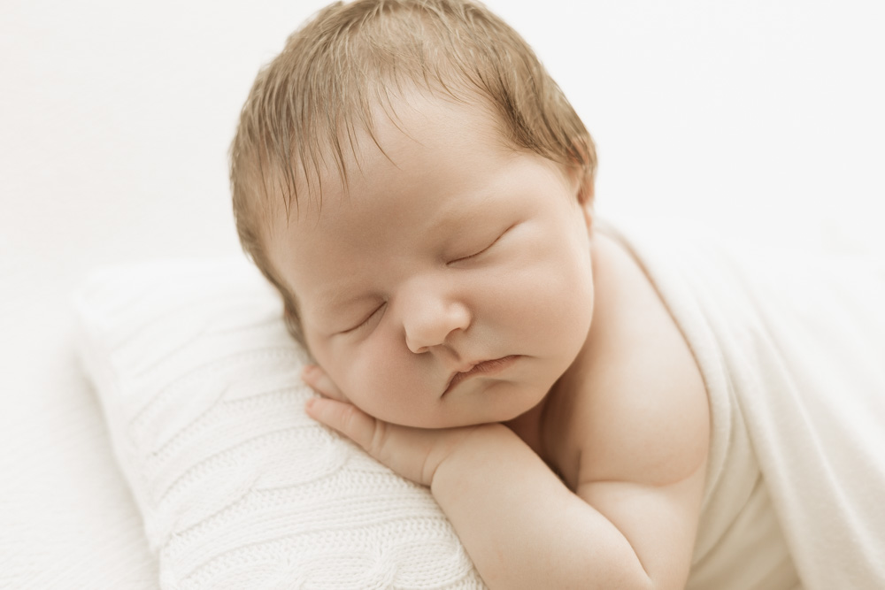 studio photo grossesse, naissance situé à Azay-Sur-Cher près de Tours en Indre-et-Loire